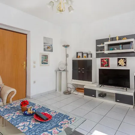 Apartament 3 Bedroom Gorgeous In Krk *