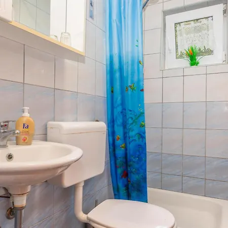 3 Bedroom Gorgeous In Krk *