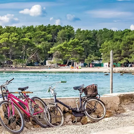 3 Bedroom Gorgeous In Krk