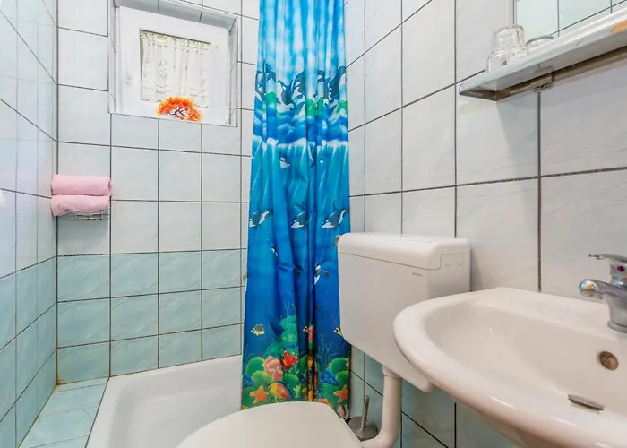 3 Bedroom Gorgeous In Krk 아파트 크르크