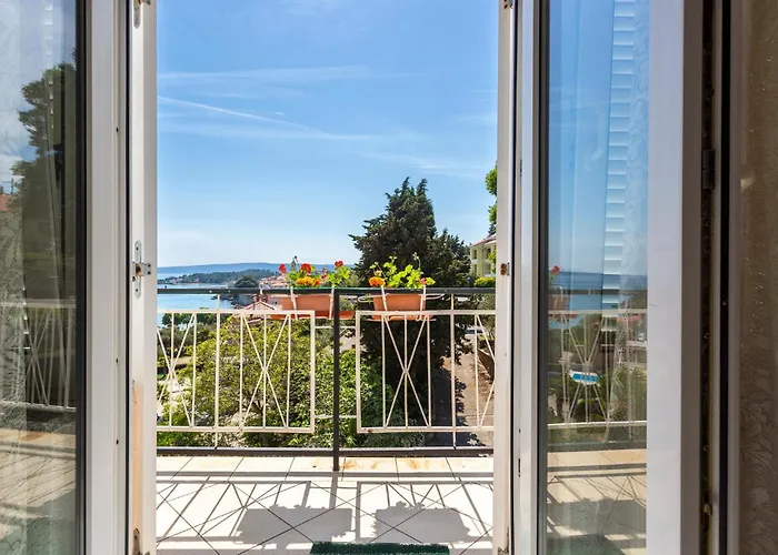 3 Bedroom Gorgeous In Krk *